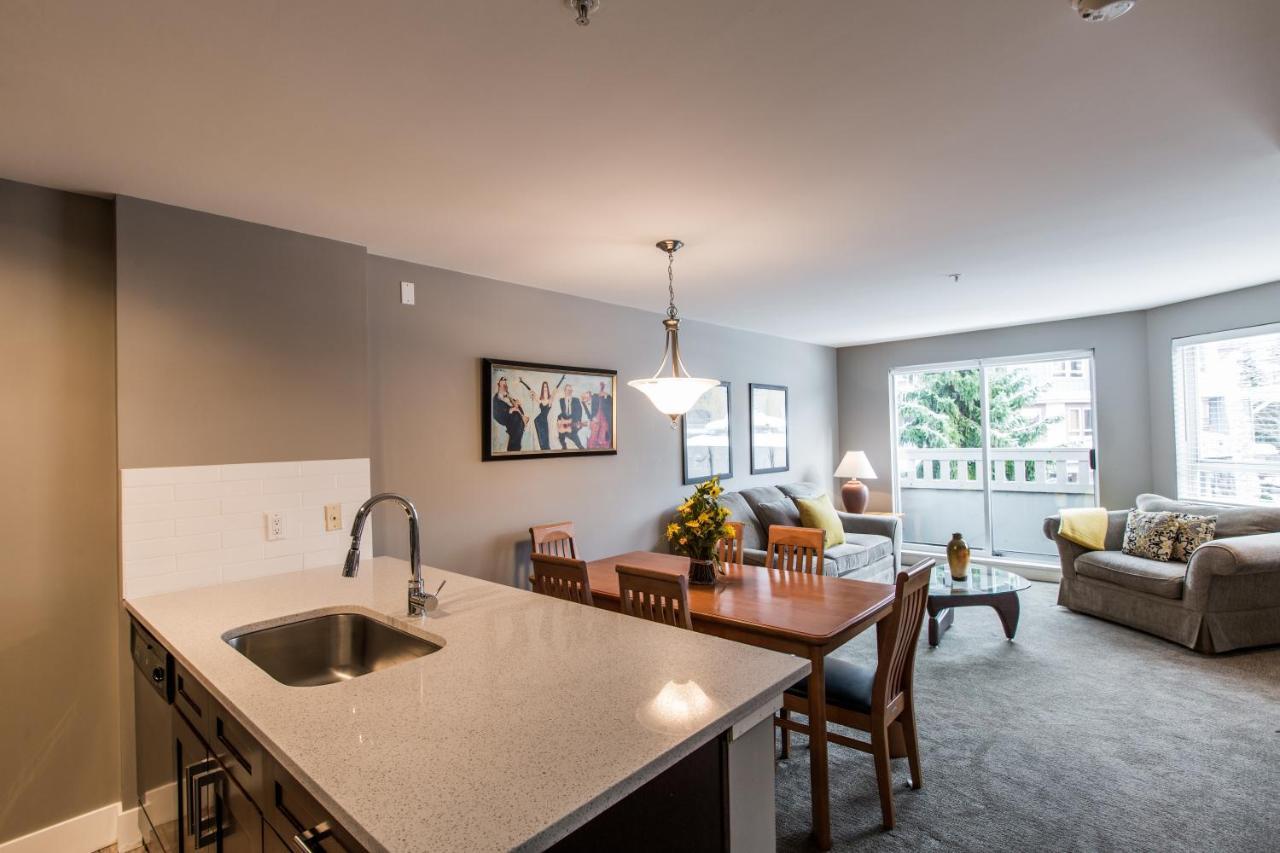 Whistler Blackcomb Vacation Rentals - Village North Buitenkant foto