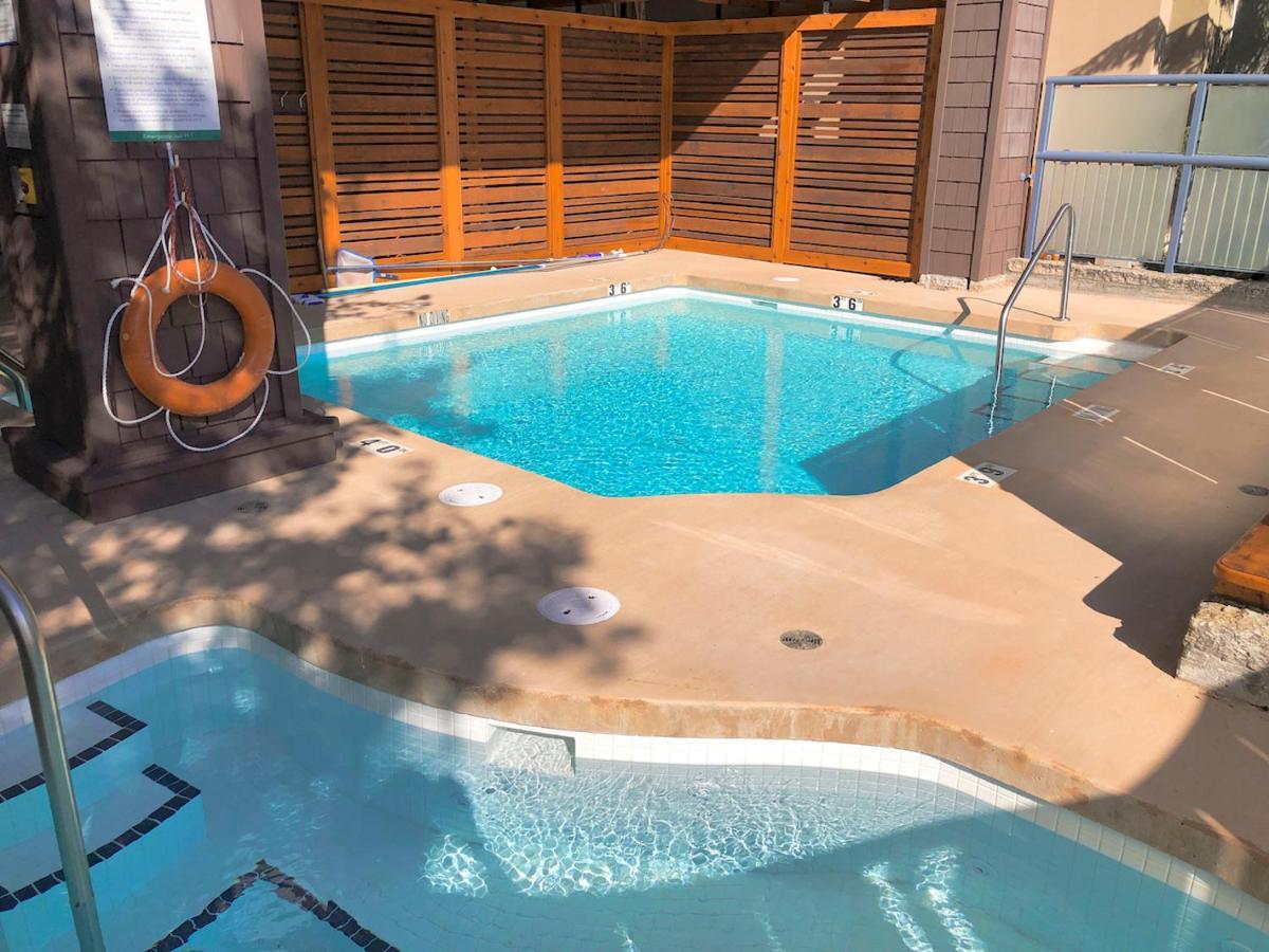 Whistler Blackcomb Vacation Rentals - Village North Buitenkant foto