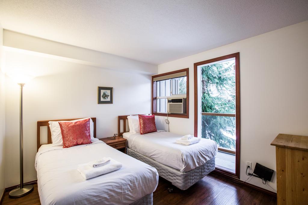 Whistler Blackcomb Vacation Rentals - Village North Buitenkant foto