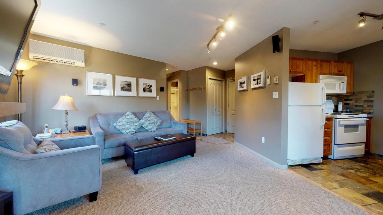 Whistler Blackcomb Vacation Rentals - Village North Buitenkant foto