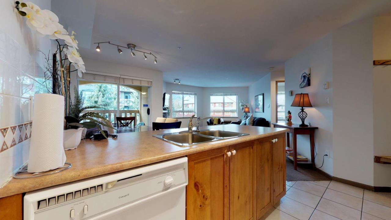 Whistler Blackcomb Vacation Rentals - Village North Buitenkant foto