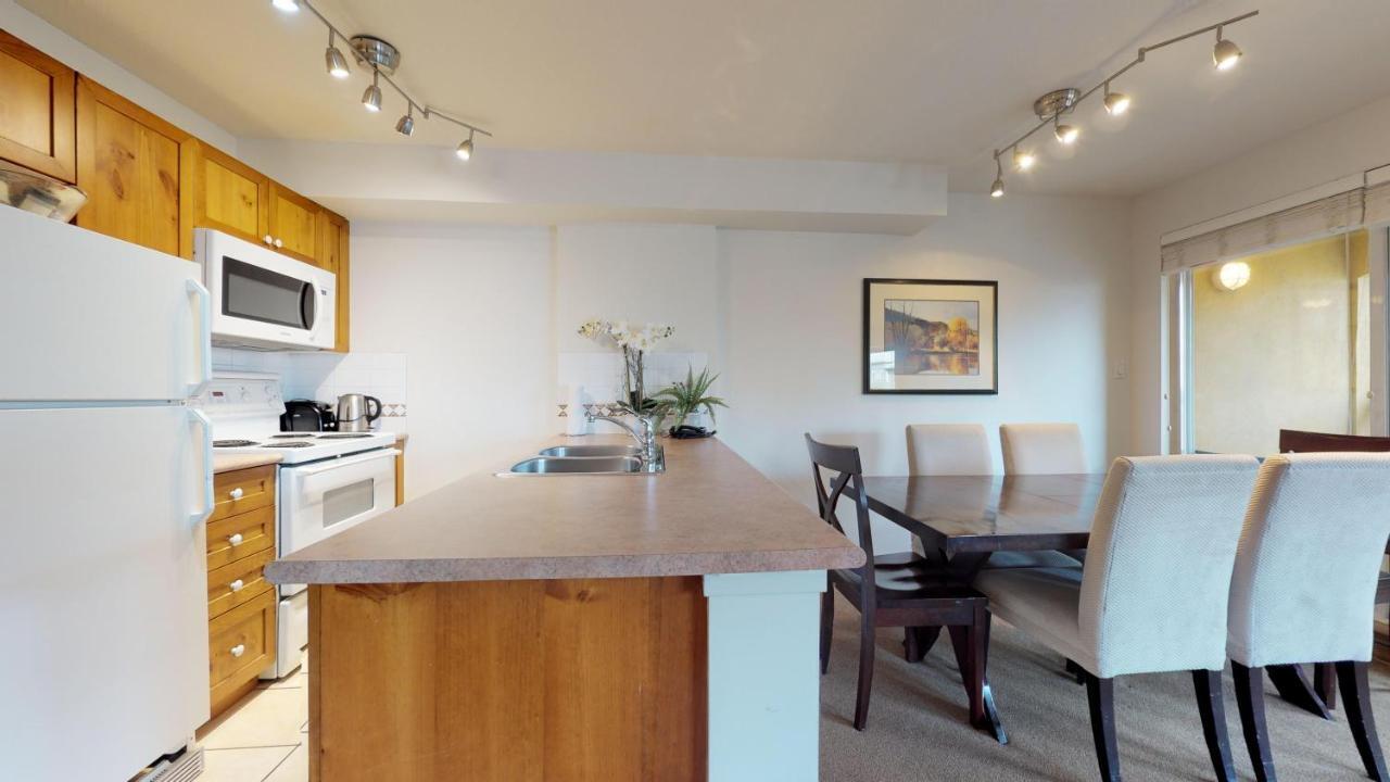 Whistler Blackcomb Vacation Rentals - Village North Buitenkant foto
